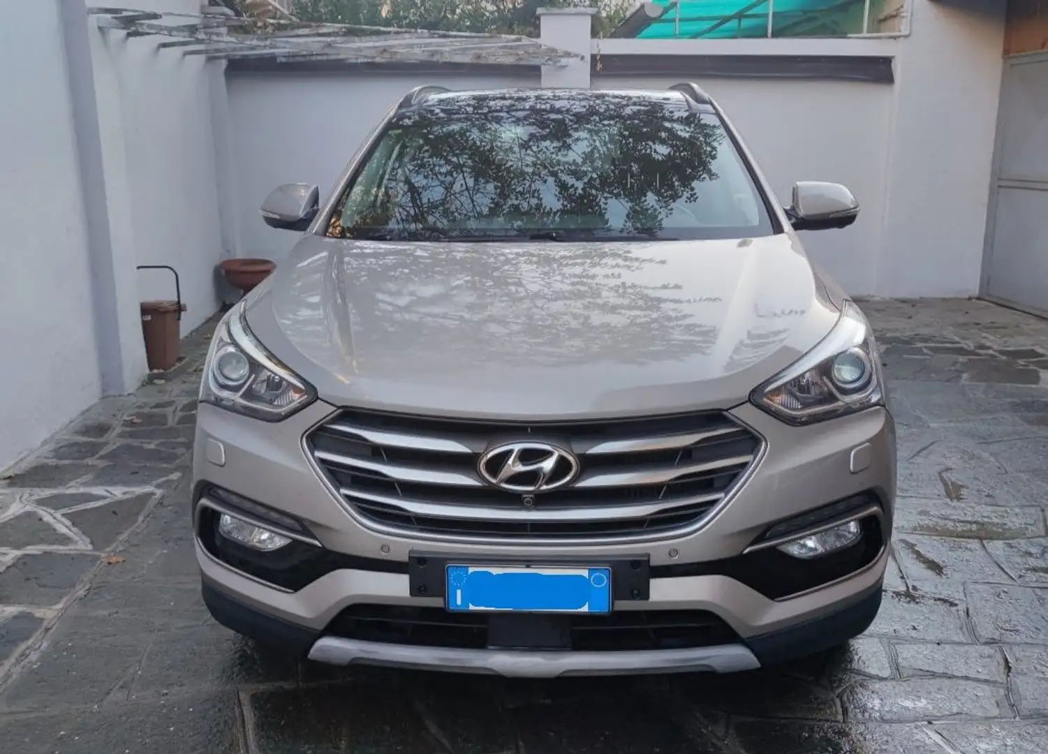 Hyundai Grand Santa Fe 2.2 CRDI AWD Xpossible siva - 1