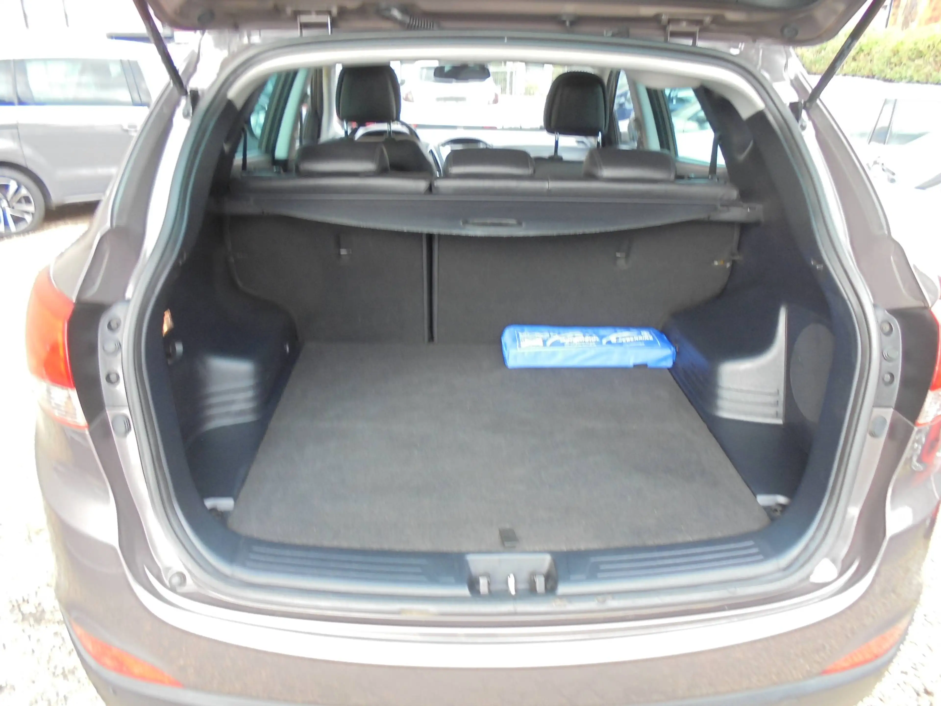 Hyundai iX35 5 Star Edition 2WD Teilleder,Klimatronik,2-Hand!!! — photo 14