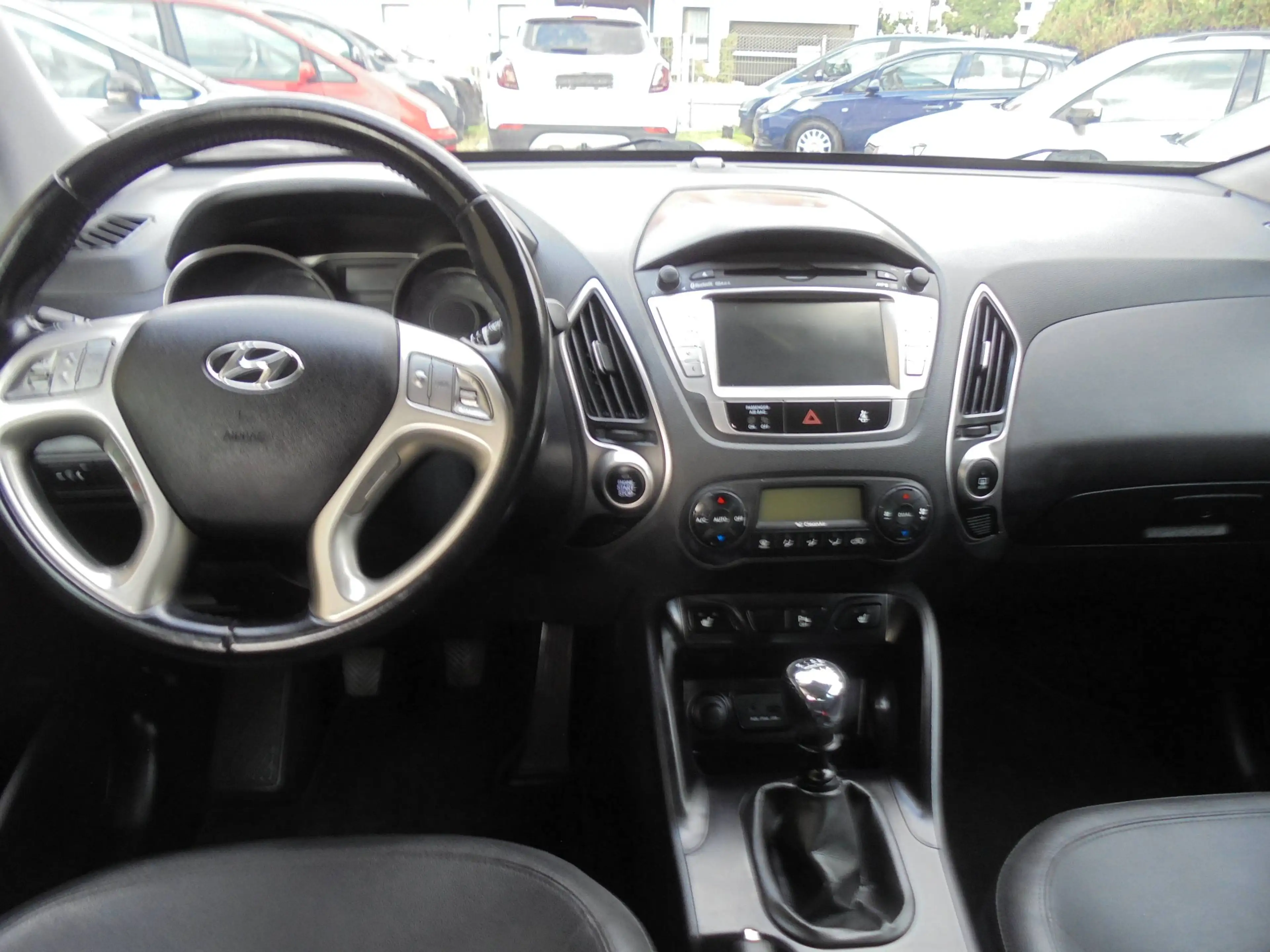 Hyundai iX35 5 Star Edition 2WD Teilleder,Klimatronik,2-Hand!!! — photo 10