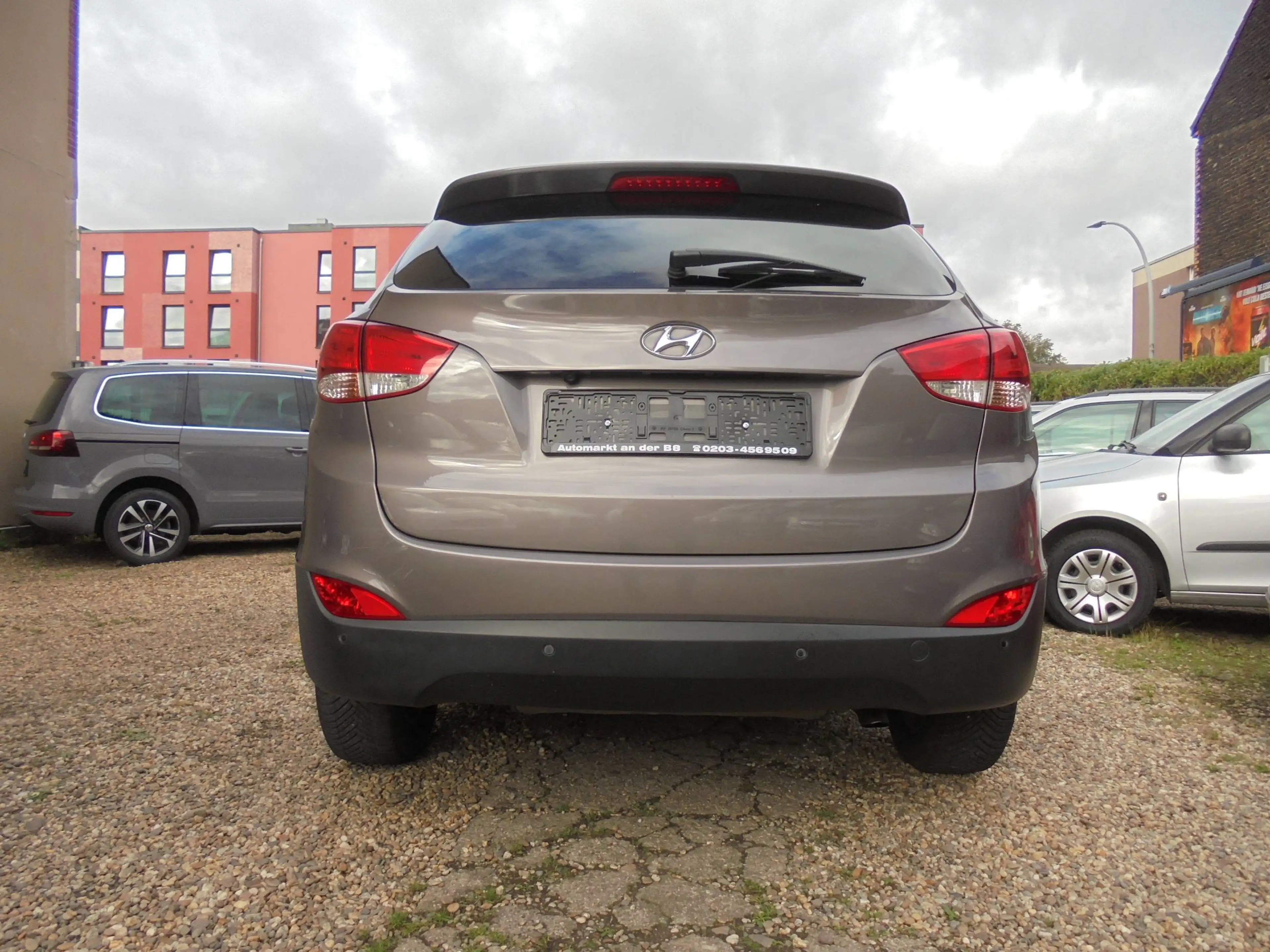 Hyundai iX35 5 Star Edition 2WD Teilleder,Klimatronik,2-Hand!!! — photo 7
