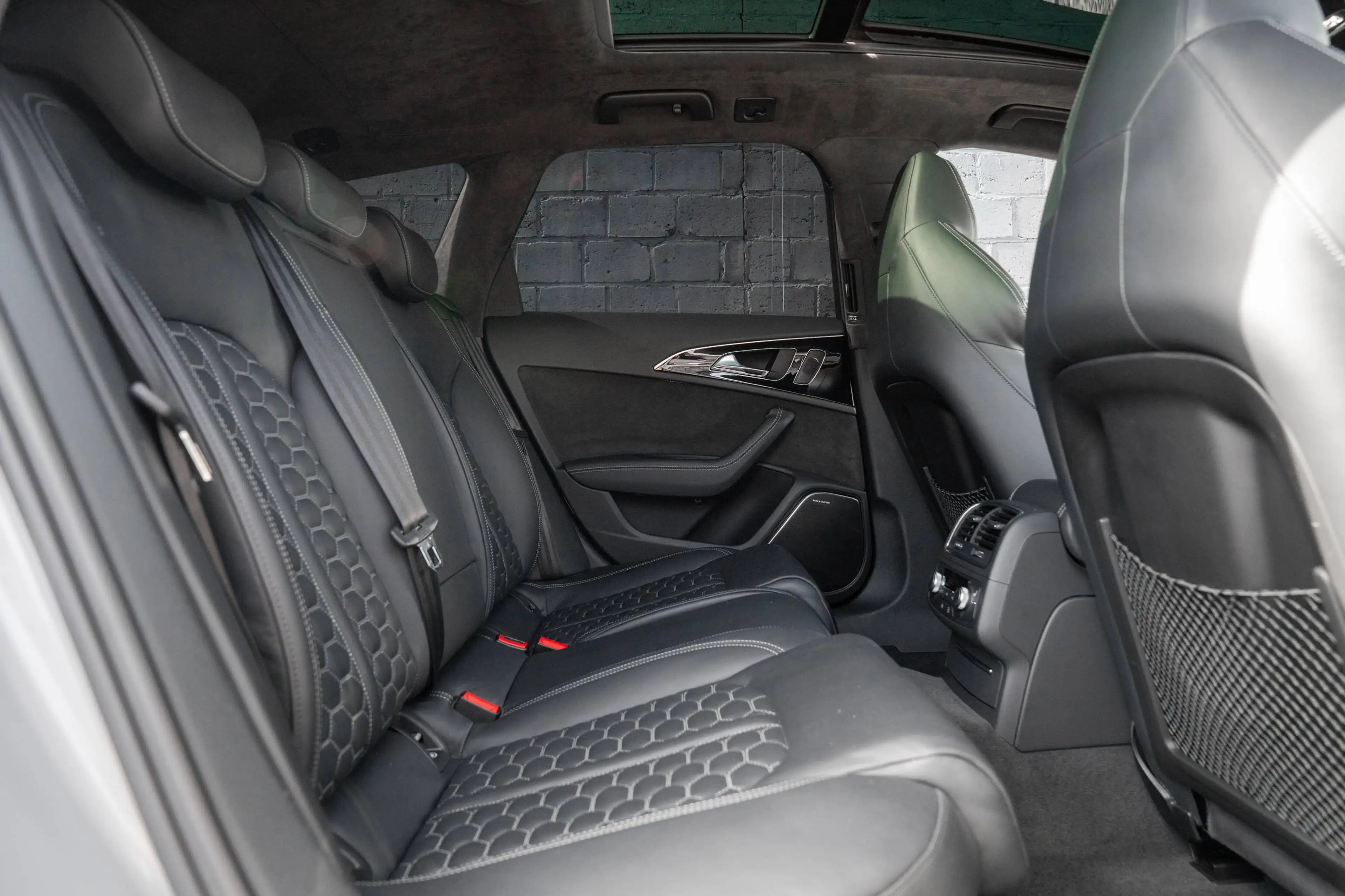 Audi RS6 Avant DYNAMIC PLUS/PANO/AKRAPOVIC — photo 5