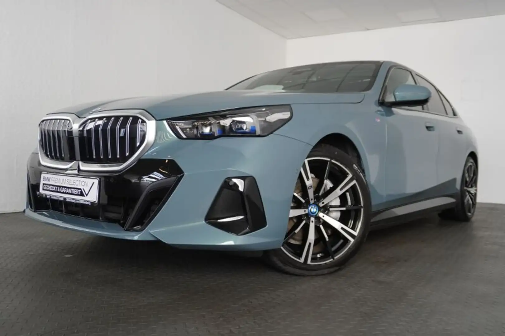 BMW i5 eDrive40 M Sportpaket *PGSD.AUTOBAHNASSIST* Grün - 2