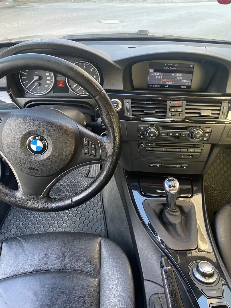 BMW 320 320i Grau - 2