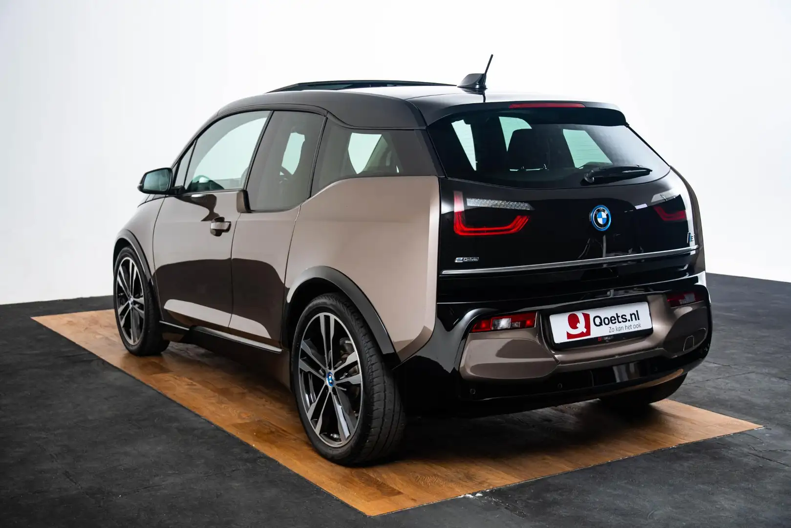 BMW i3 S 120Ah 42 kWh Schuif/kanteldak - Driving Assistan Bruin - 2