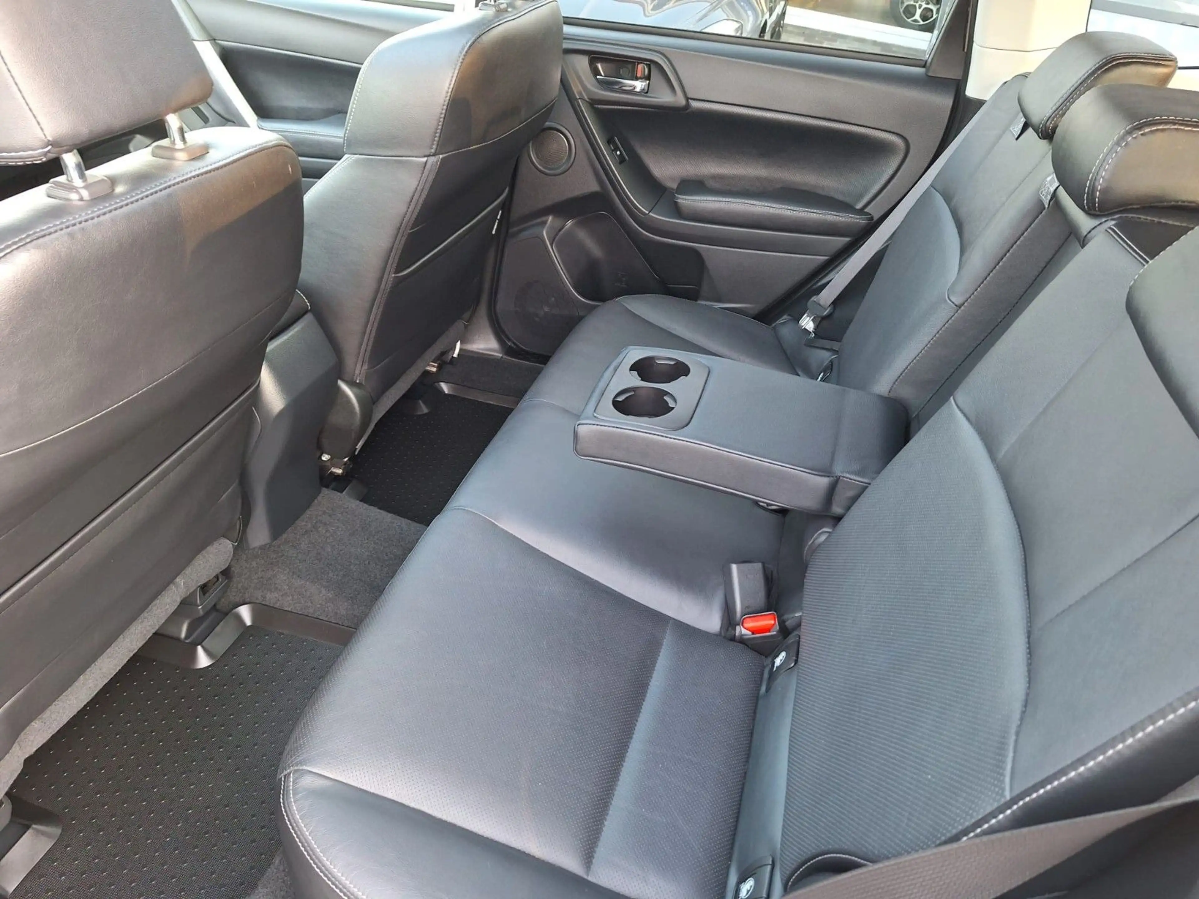 Subaru Forester 2.0D Sport Lineartronic, AHK — photo 4