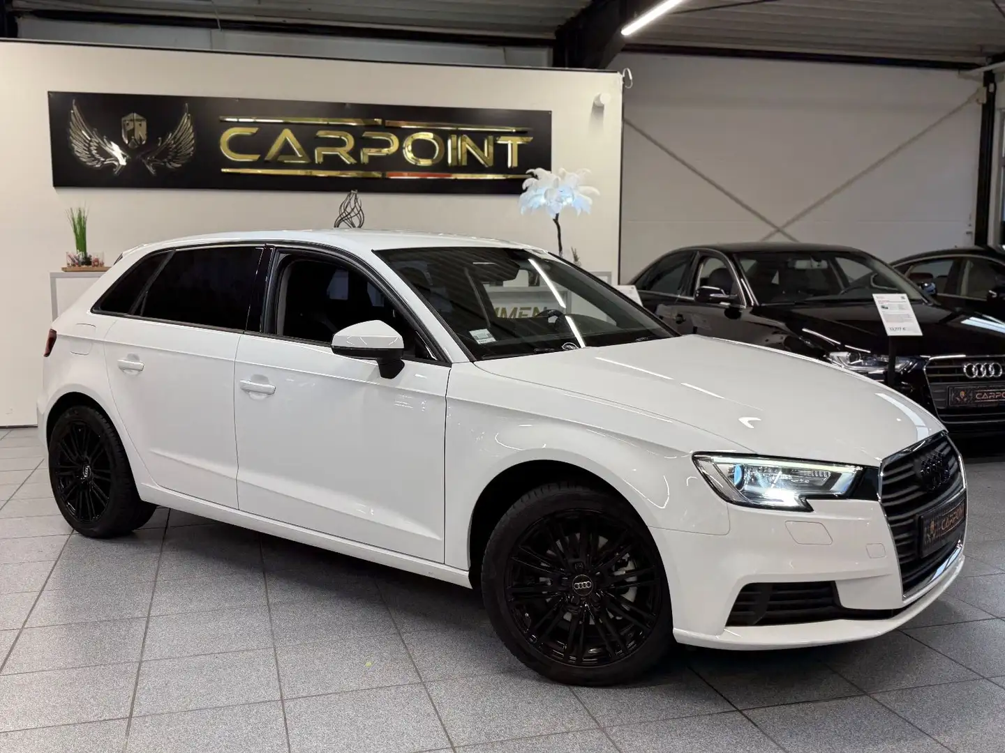 Audi A3 Sportback /Xenon/Anh./BT/PDC Wit - 2
