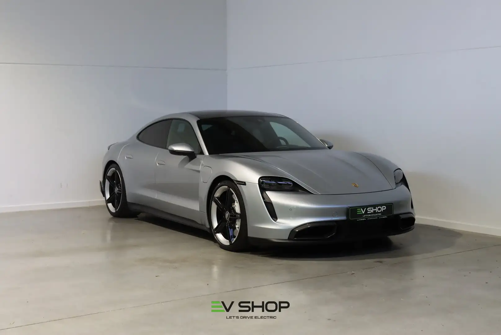 Porsche Taycan 4S - Read Text Silber - 1