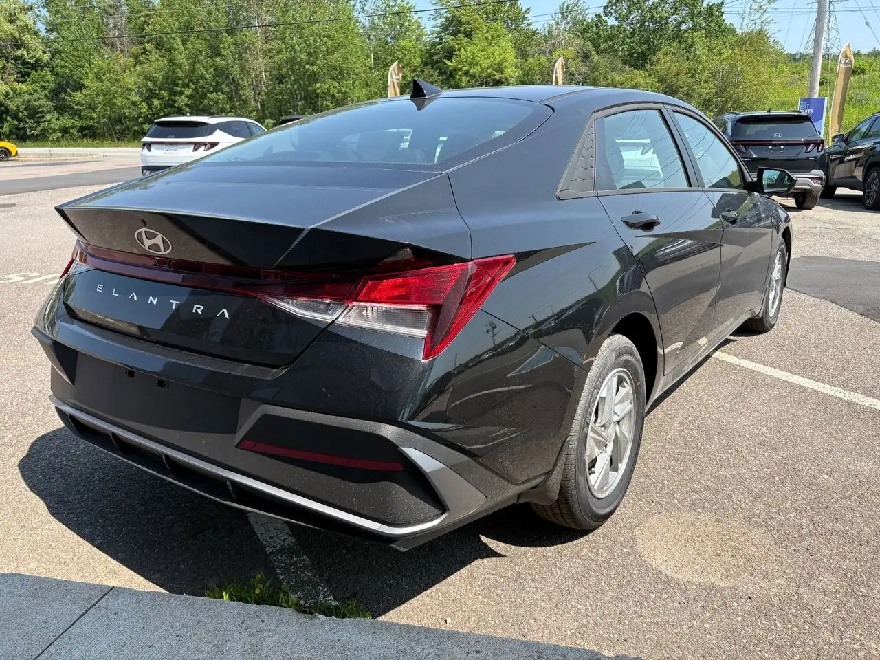 Hyundai ELANTRA снимка Hyundai ELANTRA