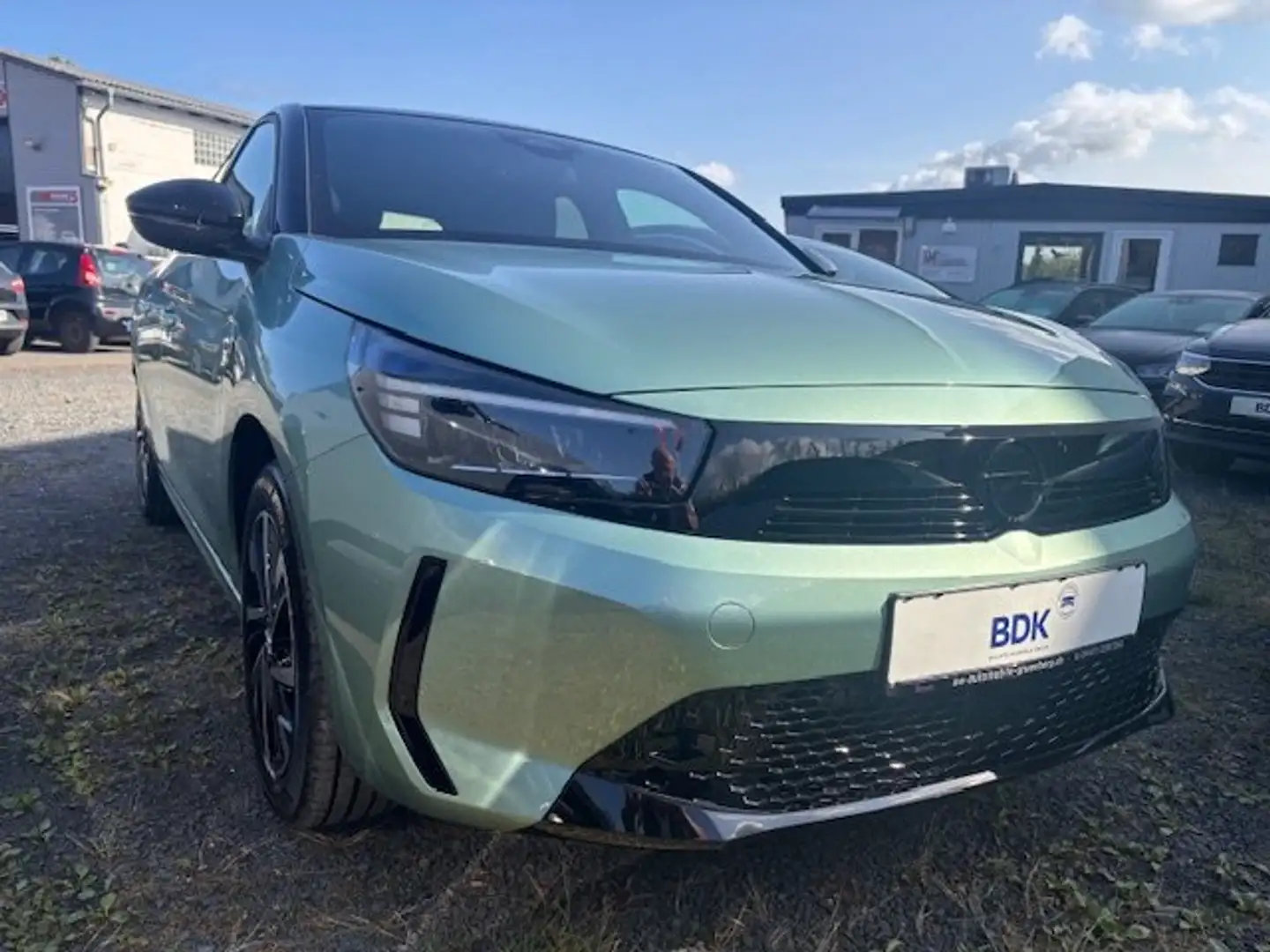 Opel Corsa Turbo Aut. -Winterpaket -Smart-Navi -App -PDC -uvm Grün - 1