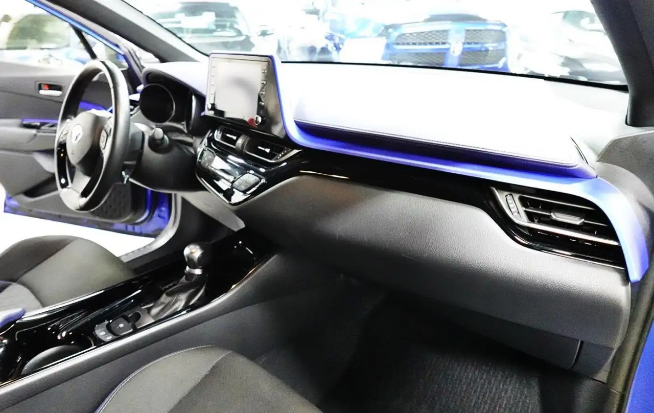 Toyota C-HR снимка Toyota C-HR