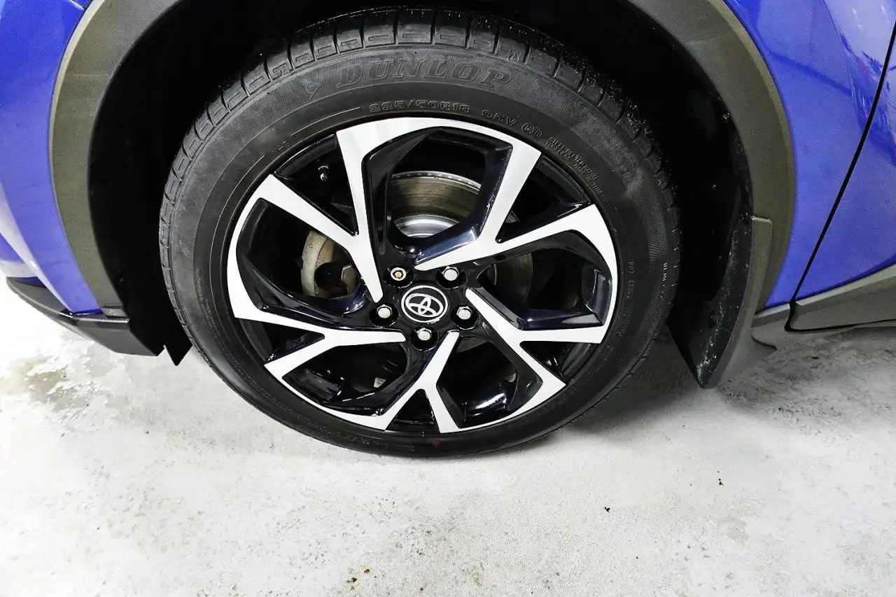 Toyota C-HR снимка Toyota C-HR