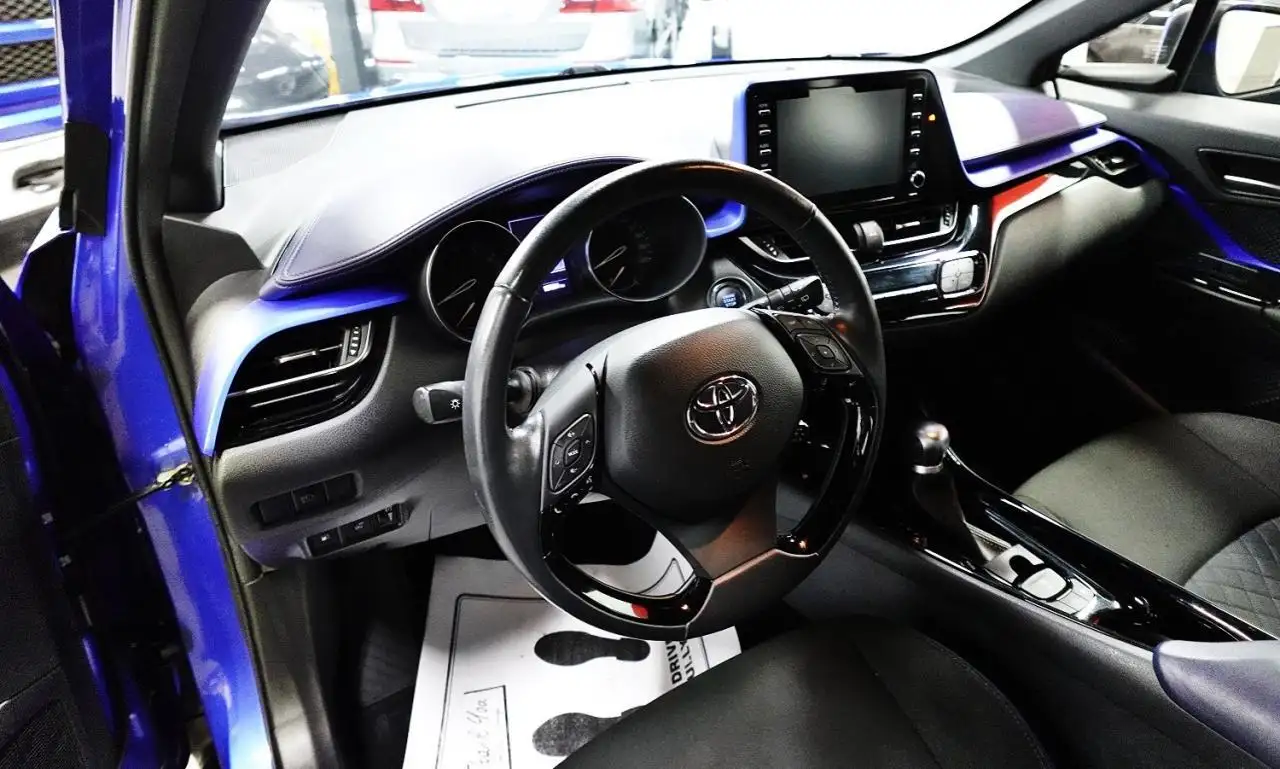 Toyota C-HR снимка Toyota C-HR