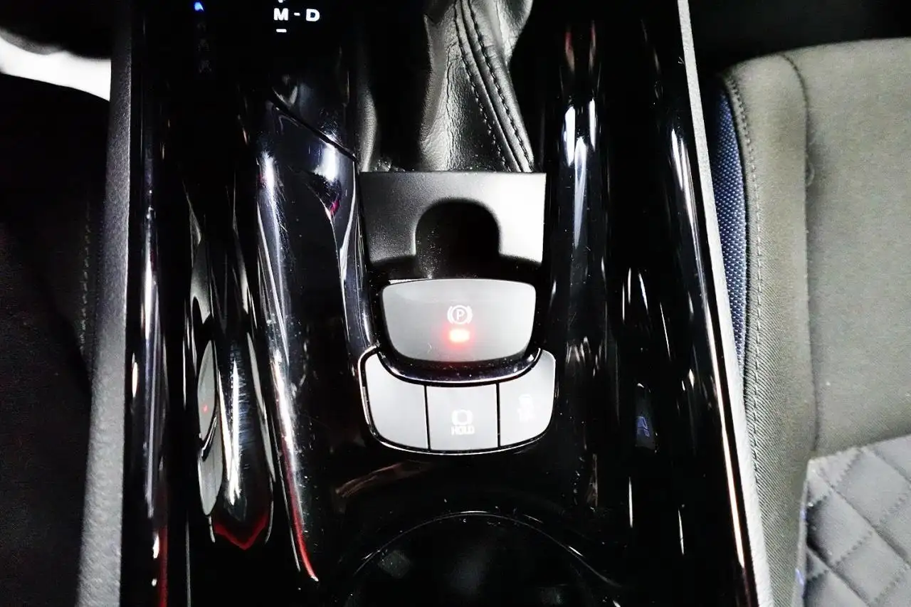 Toyota C-HR снимка Toyota C-HR