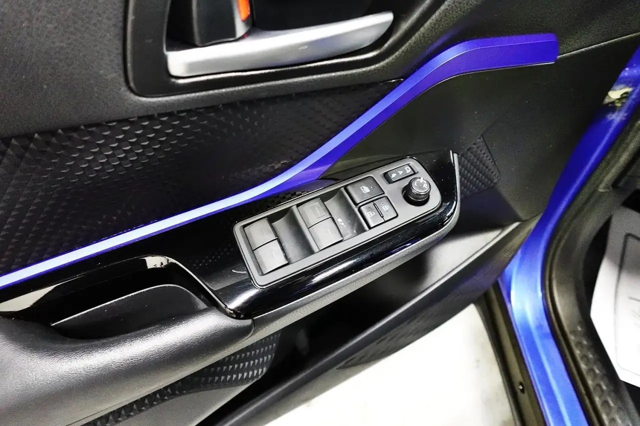 Toyota C-HR снимка Toyota C-HR
