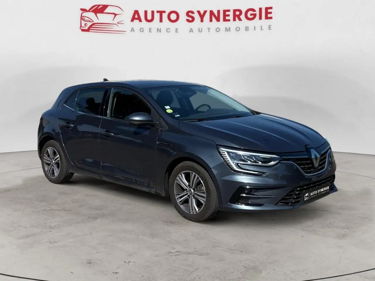 Renault Megane Berline — photo 7
