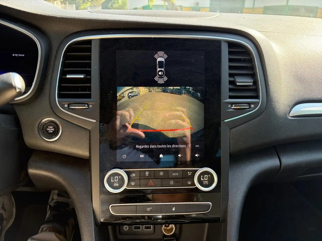 Renault Megane Berline — photo 14