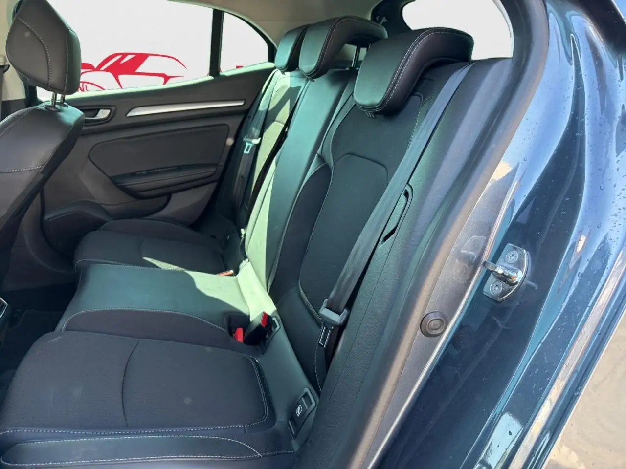Renault Megane Berline — photo 13