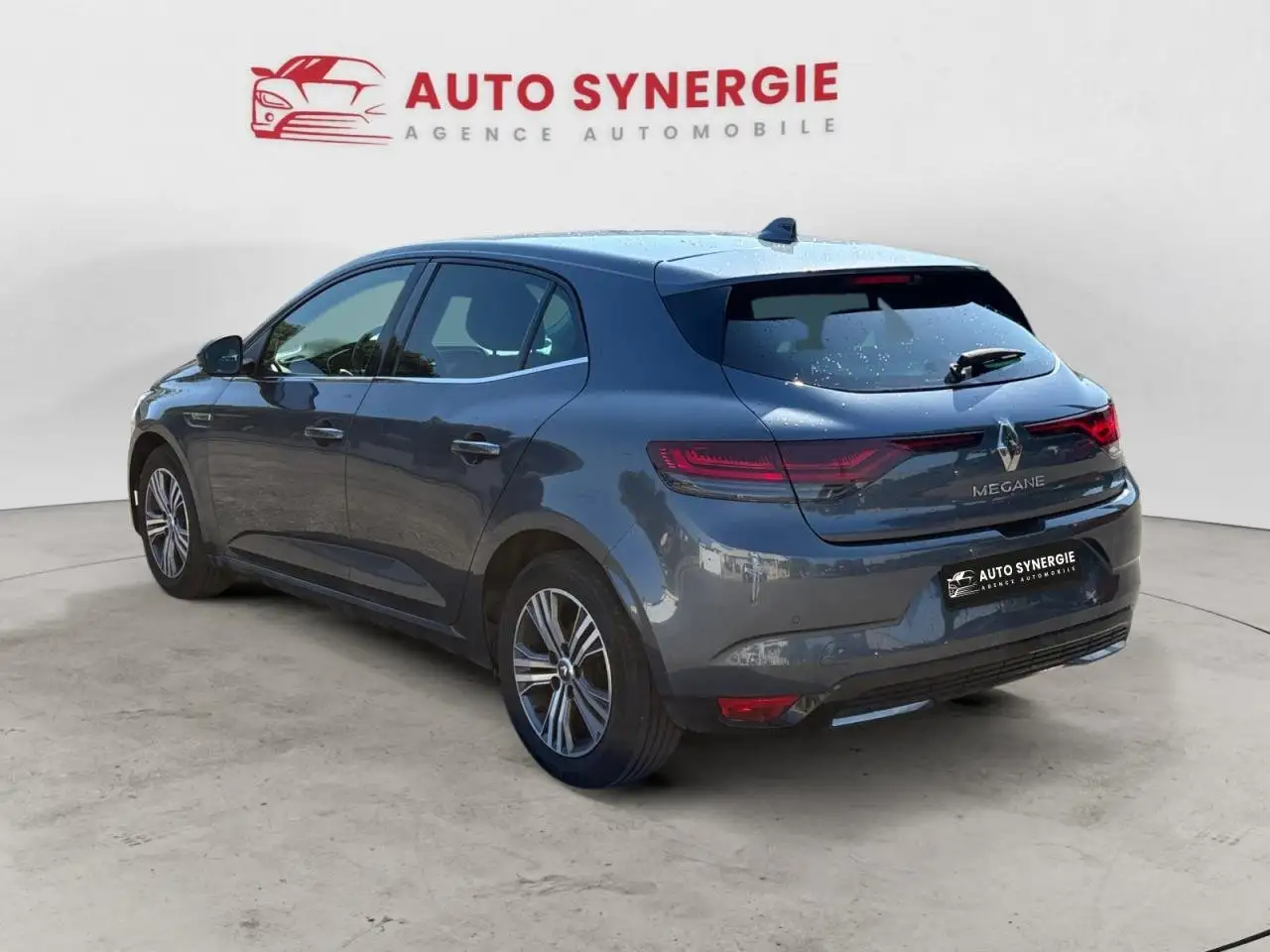 Renault Megane Berline — photo 3
