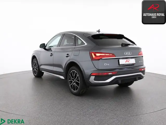 Audi Q5 view 3