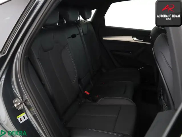Audi Q5 view 13