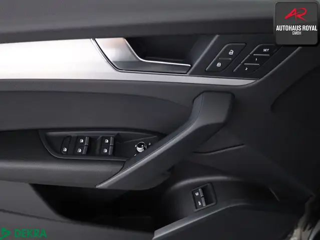 Audi Q5 view 15