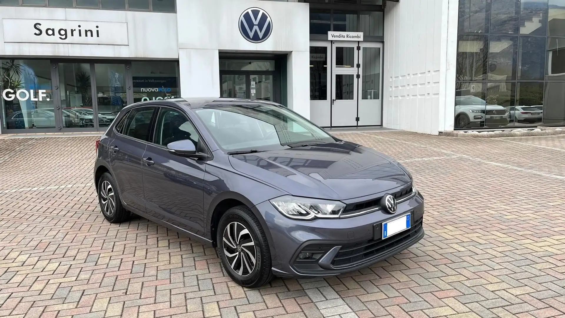 Volkswagen Polo 1.0 Evo Life Grijs - 2