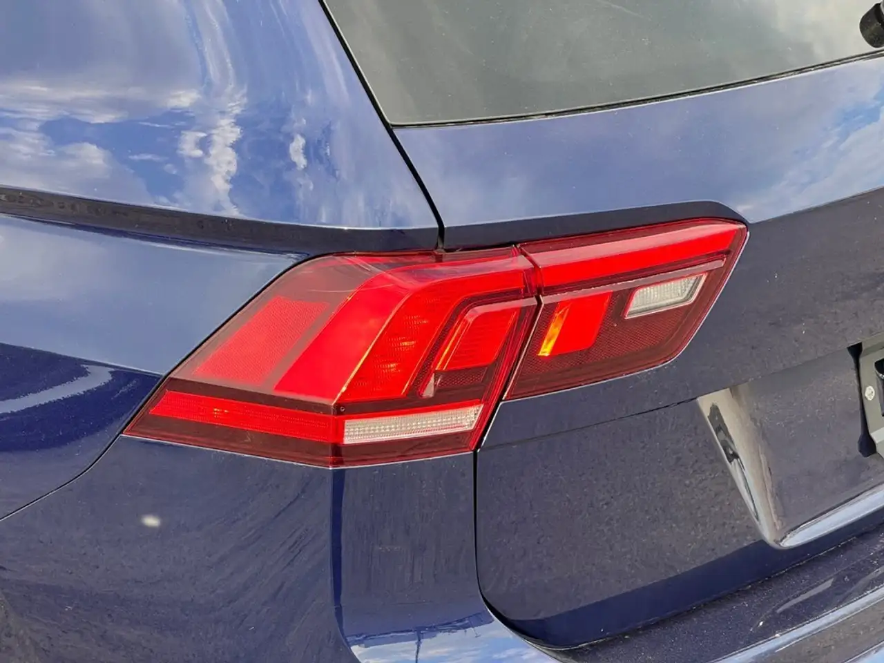 Volkswagen Tiguan снимка Volkswagen Tiguan