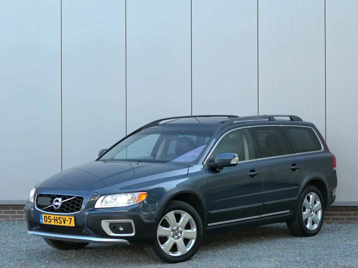 Volvo XC70 3.2 AUT AWD Summum Schuifdak / Geventileerd leer / Blauw - 1
