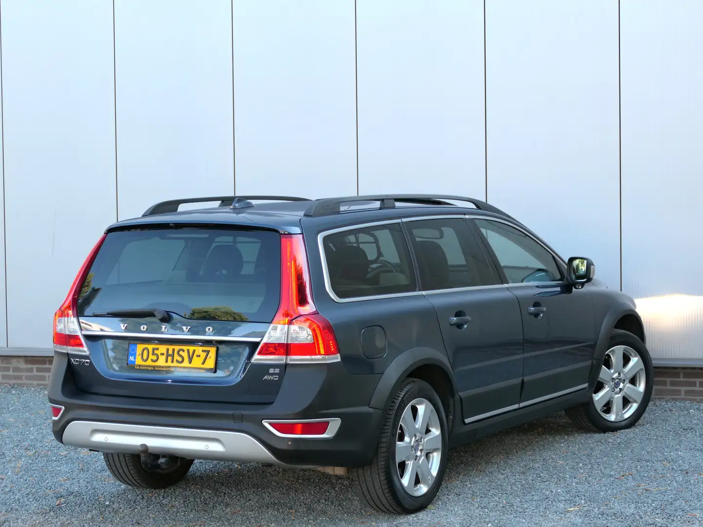 Volvo XC70 3.2 AUT AWD Summum Schuifdak / Geventileerd leer / Blauw - 2