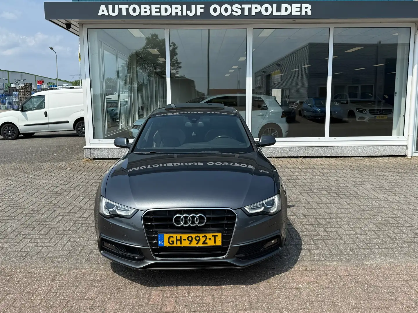 Audi A5 Sportback 1.8 TFSI S Edition Grijs - 2