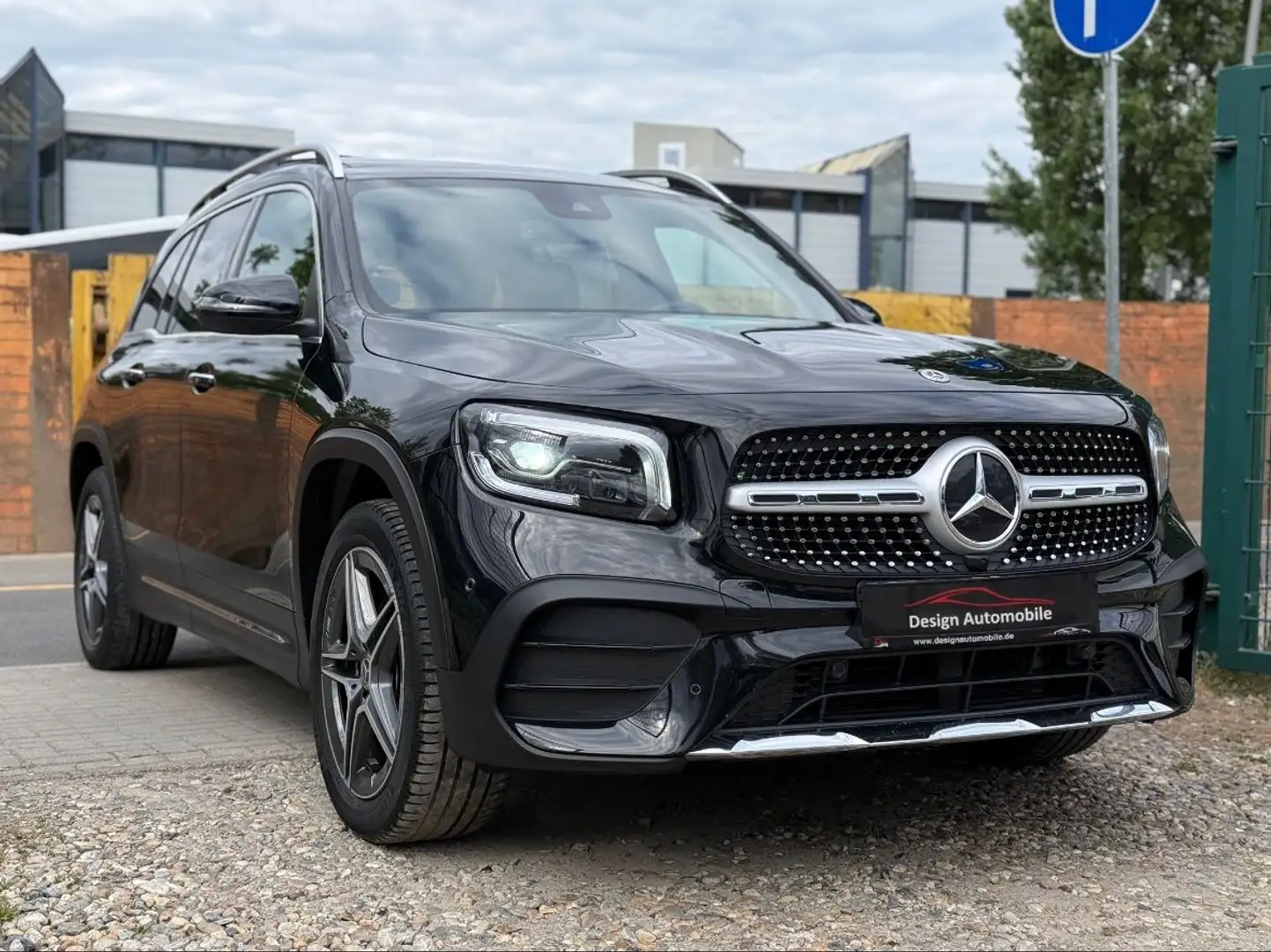 Mercedes-Benz GLB 200 D AMG LINE*7-SITZ/PANO/KAMERA/LED/STZHZN Noir - 1