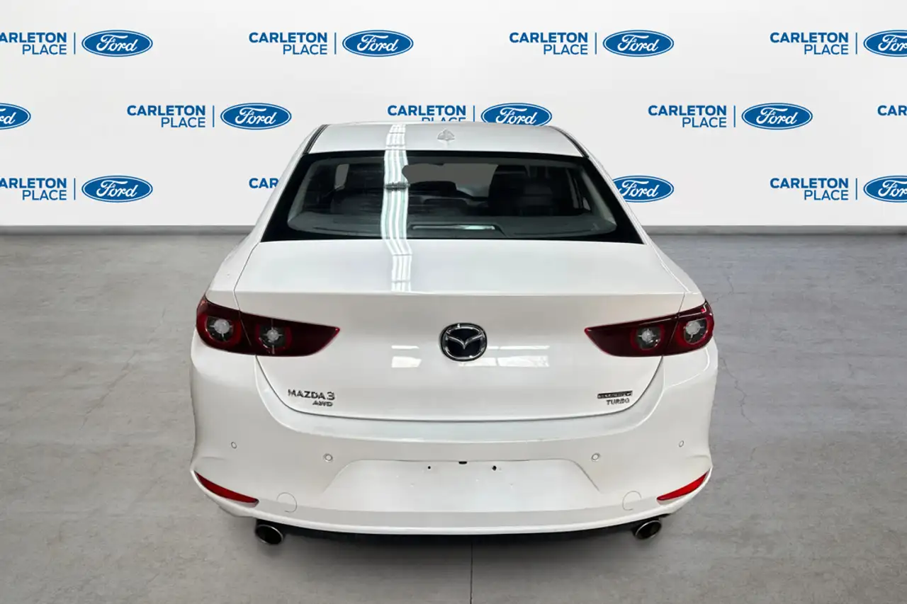 Mazda 3 снимка Mazda 3