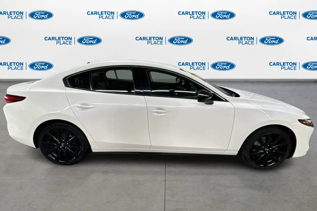 Mazda 3 снимка Mazda 3