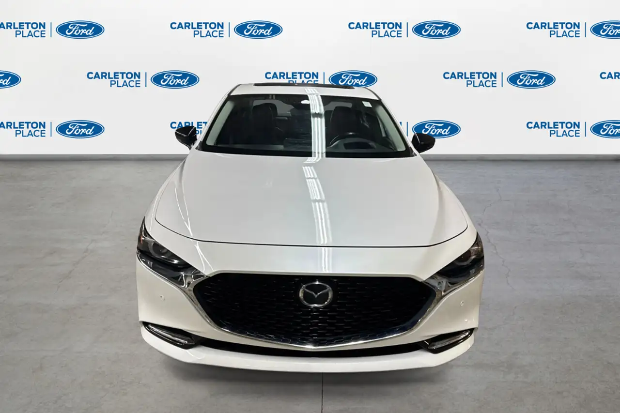 Mazda 3 снимка Mazda 3