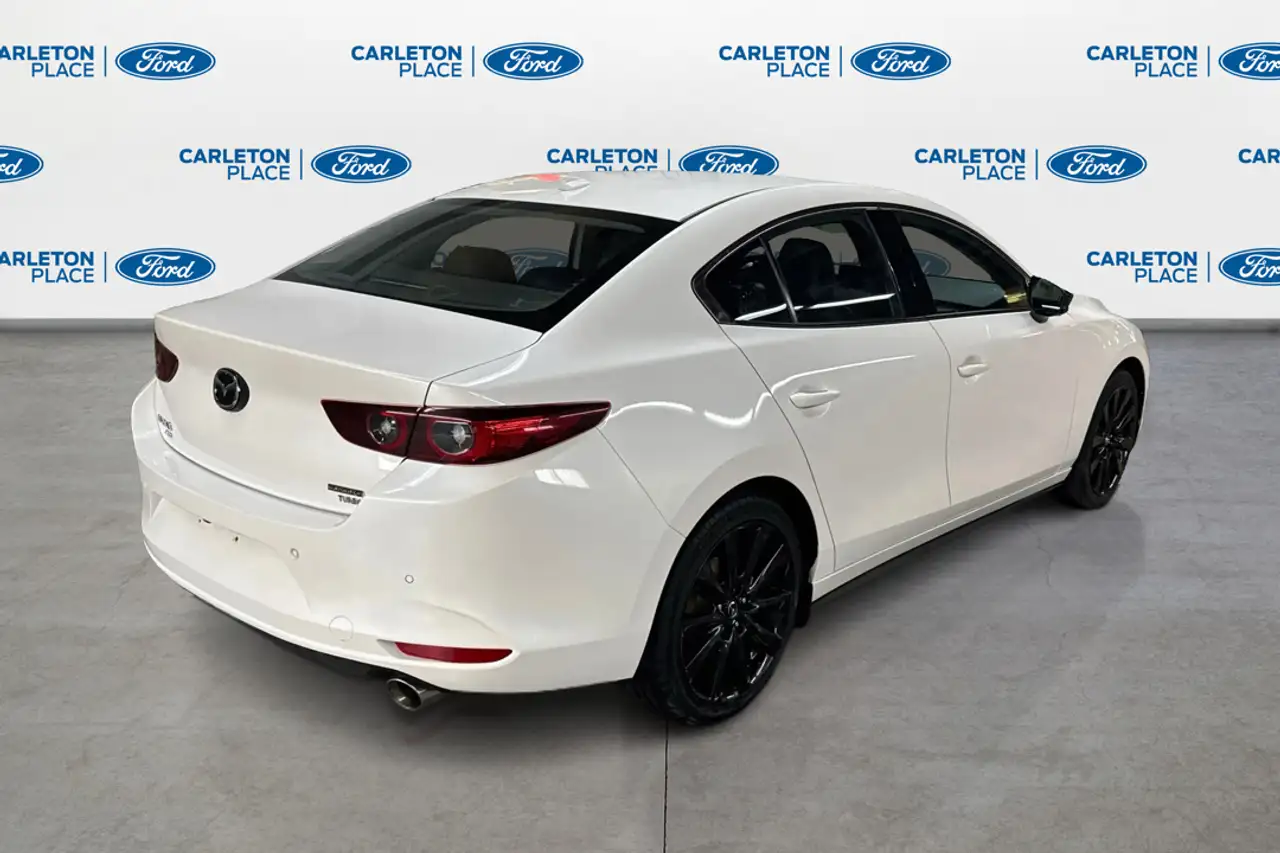 Mazda 3 снимка Mazda 3