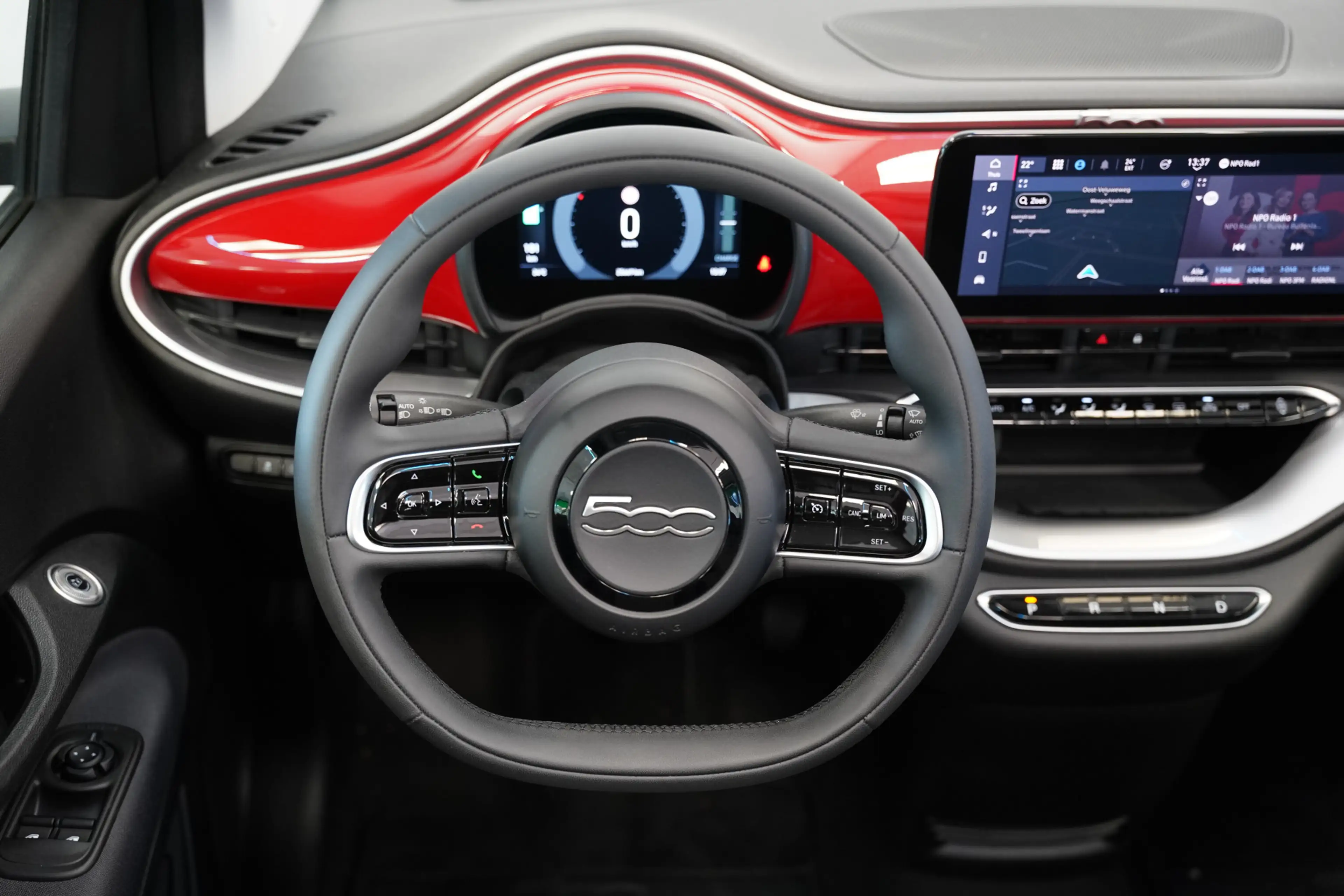 Fiat 500C Icon 42 kWh Cruise/Climate Cabrio ROSSO PASSIONE N — photo 7