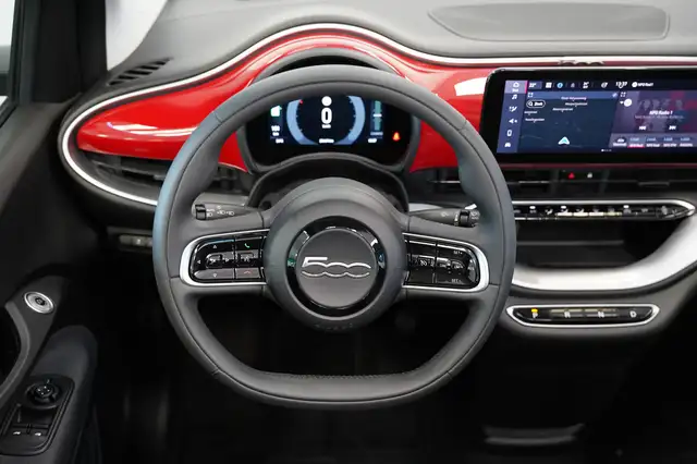 Fiat 500C view 7