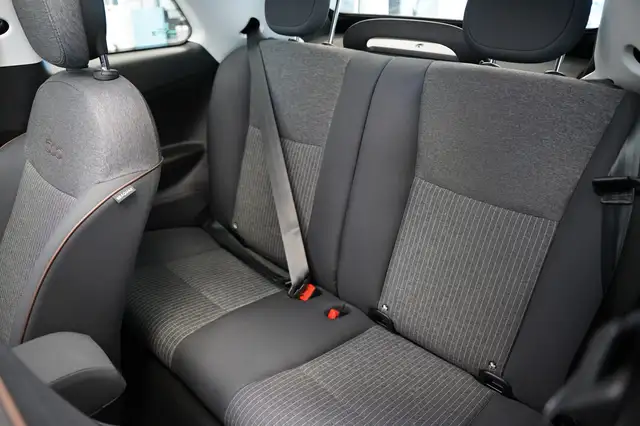 Fiat 500C view 17