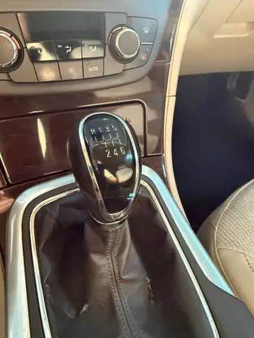 Opel Insignia view 9