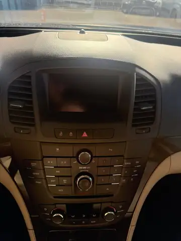 Opel Insignia view 11