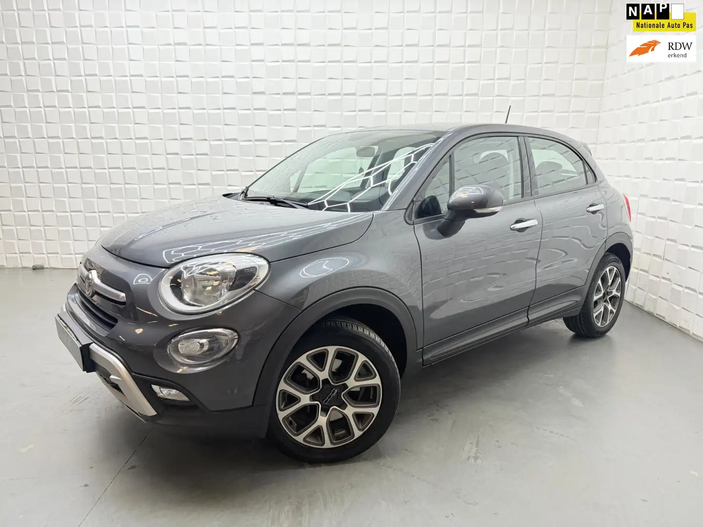 Fiat 500X Cross 1.4 Turbo MultiAir Cross AUTOMAAT PDC KEYLES Grijs - 1