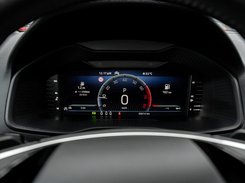 Skoda Karoq 1.5 TSI Tour DSG ACC Navi Matrix Kessy — photo 11
