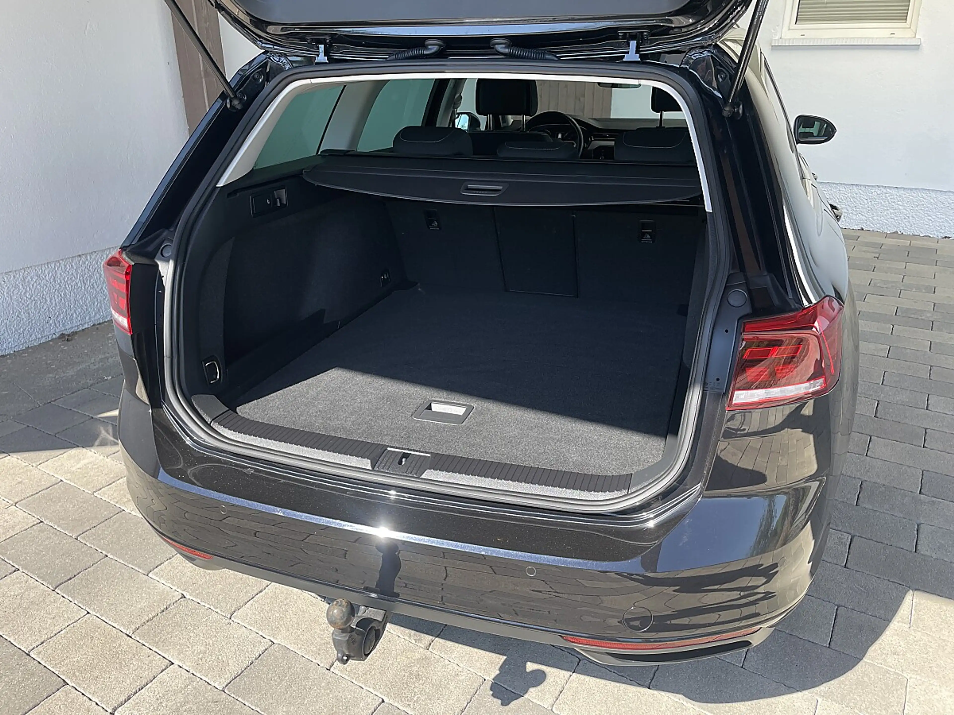 Volkswagen Passat Variant Business 2,0TDI DSG-LED-AHV-ACC-KESSY-MASSAGE-E... — photo 9