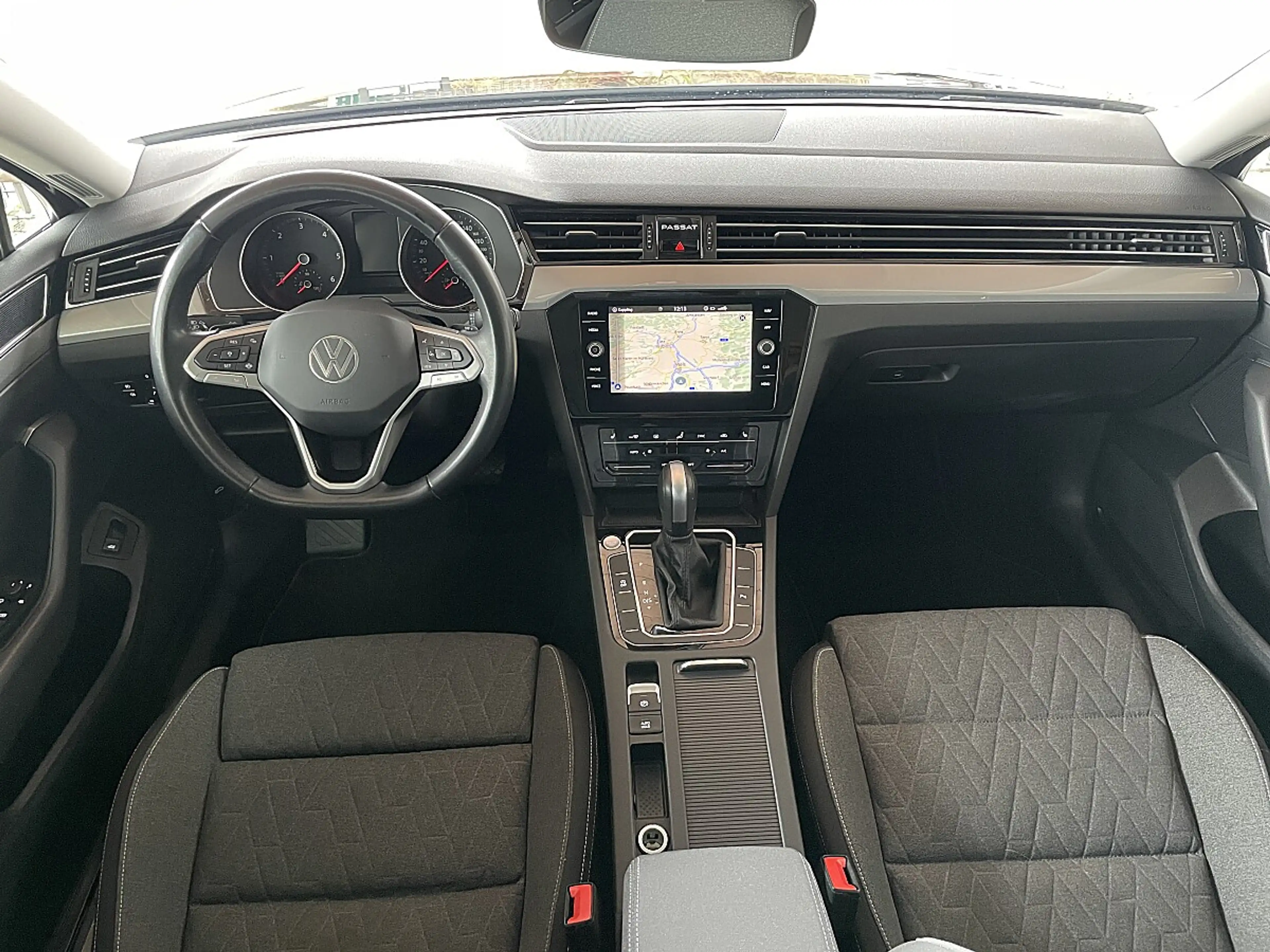 Volkswagen Passat Variant Business 2,0TDI DSG-LED-AHV-ACC-KESSY-MASSAGE-E... — photo 15