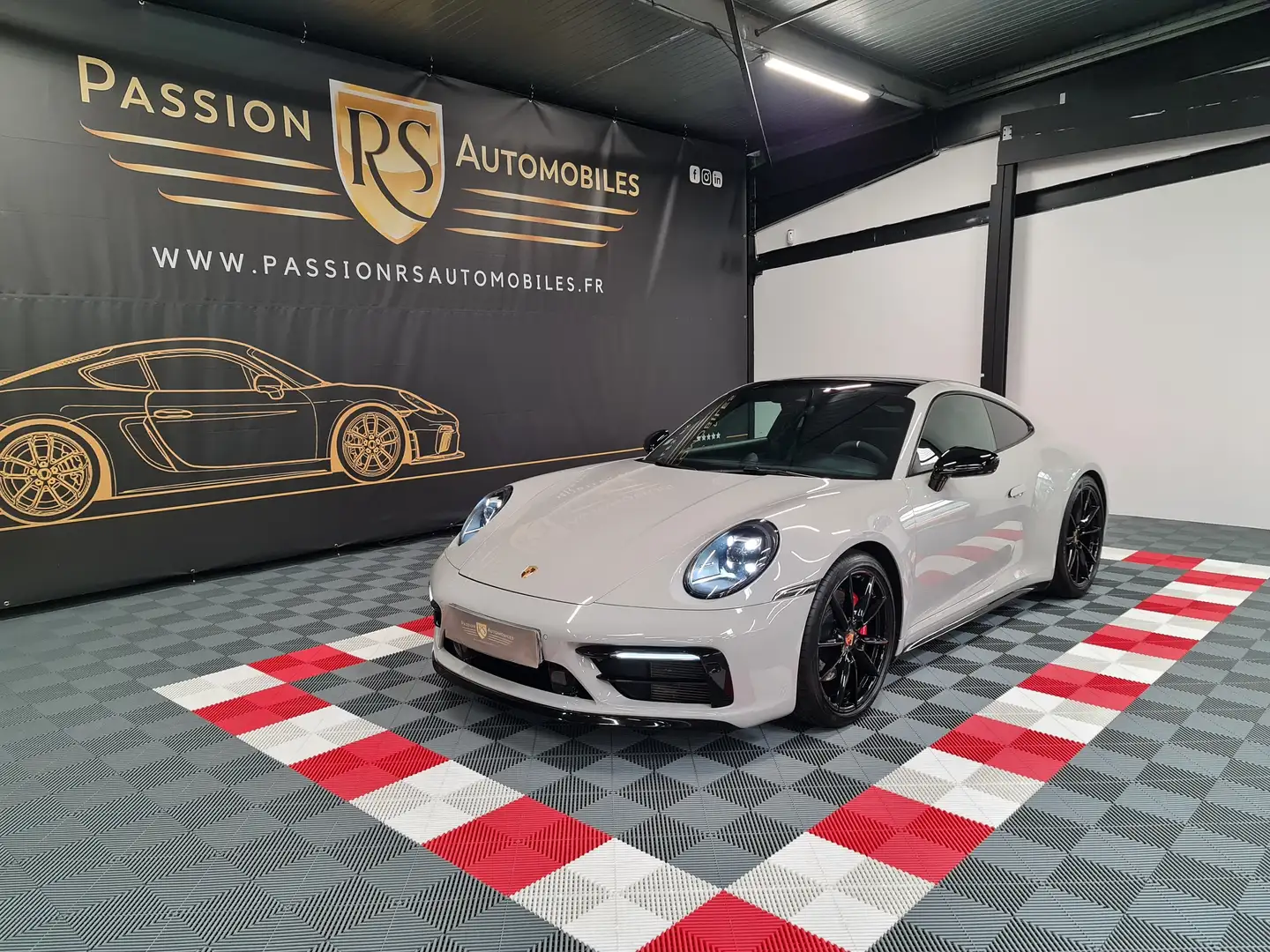 Porsche 911 911 Carrera Coupé 3.0i 450 GTS PDK Grijs - 1