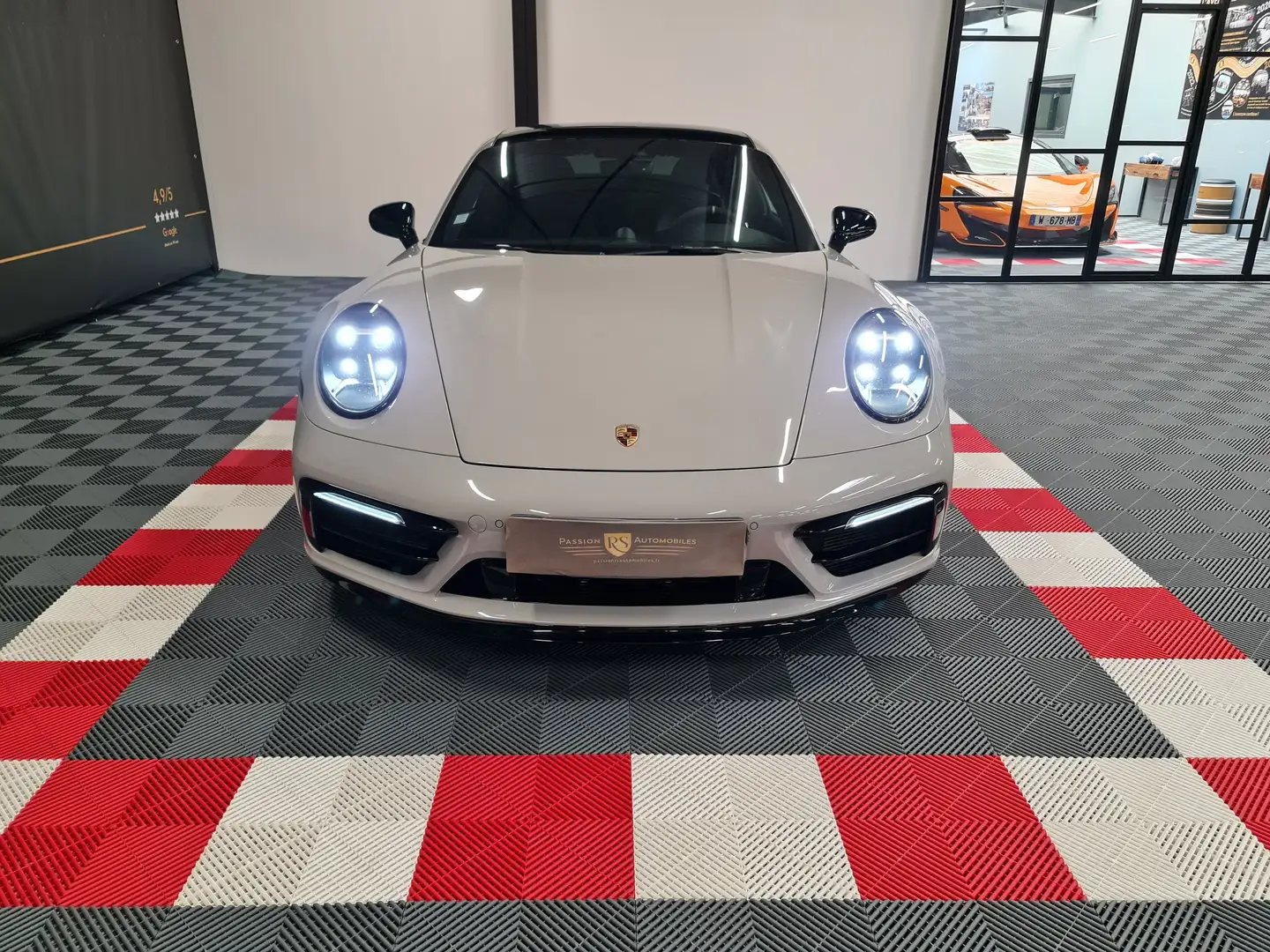 Porsche 911 911 Carrera Coupé 3.0i 450 GTS PDK Grijs - 2