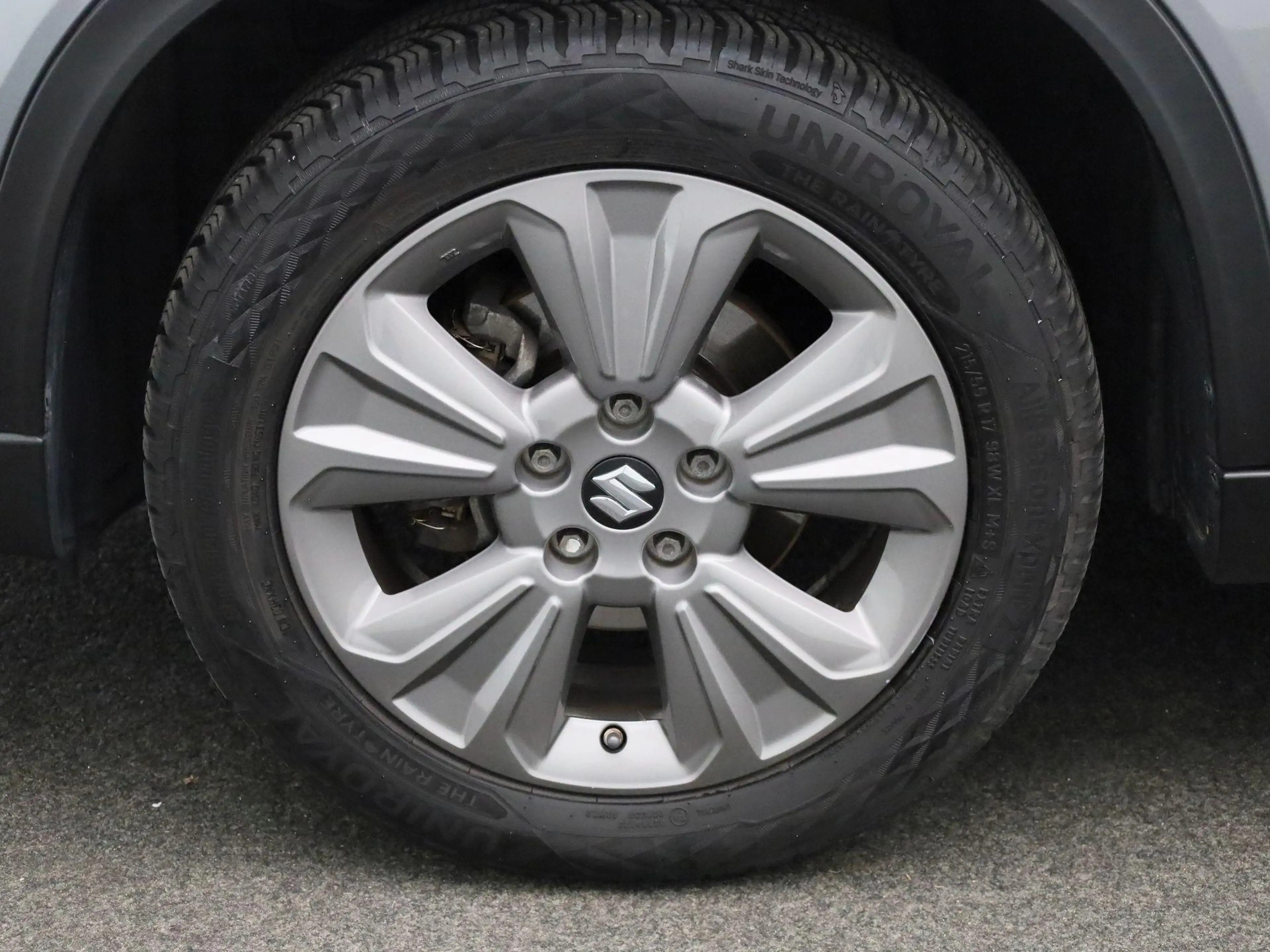 Suzuki Grand Vitara 1.5 Luxe+ 2WD A/T Adapt Cruise | Lane assist — photo 14