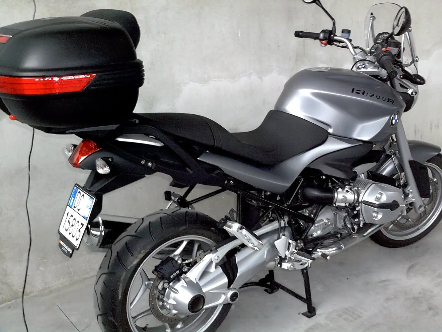 BMW R 1200 R 2006 - 2011 ABS siva - 2