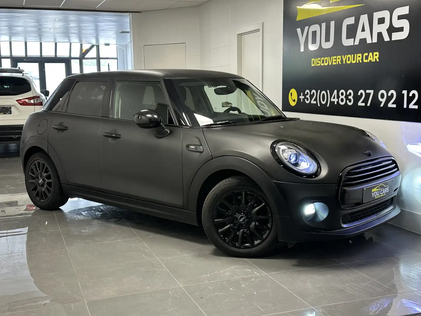MINI One Automaat Apple Carplay Mat Zwart Fehér - 1