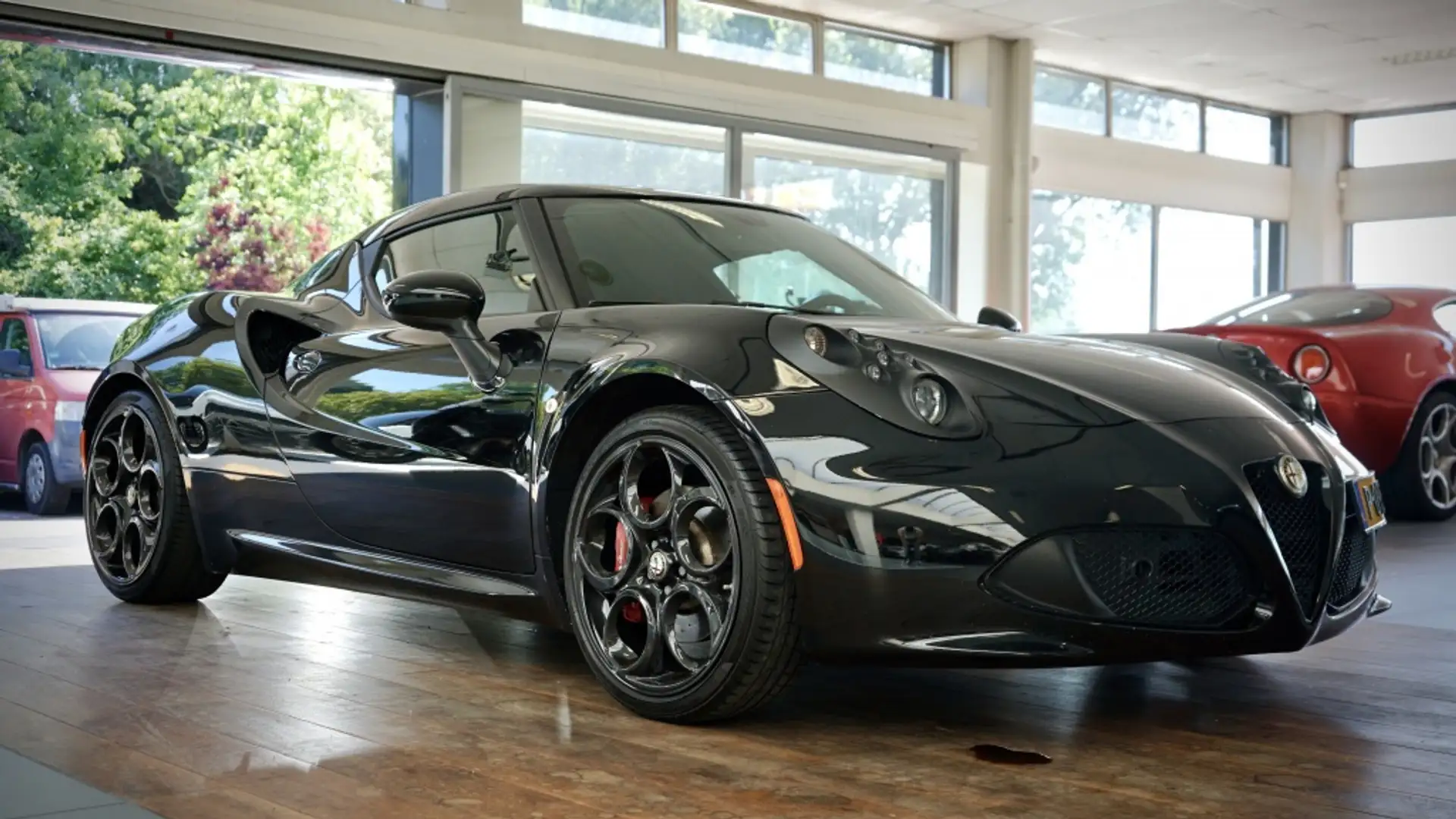 Alfa Romeo 4C 1750TBI TCT Airco | Carbon | 240 pk | Schwarz - 1